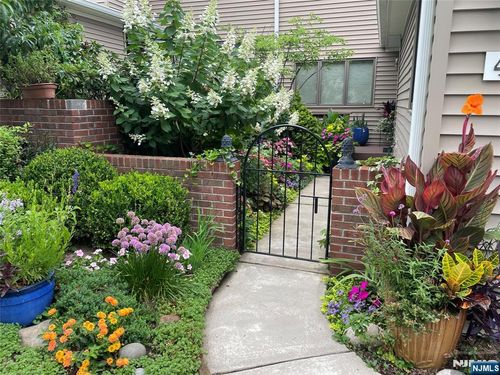 41 Litchult Ln, Mahwah, NJ, 07430-1590 | Card Image