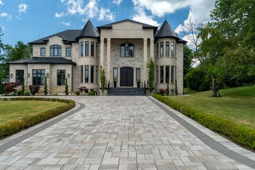 12 Hollywood Cres, Nobleton, ON, L0G1N0 | Card Image