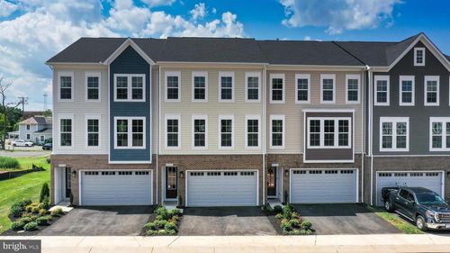 6902 Karter Robinson Dr, HAYMARKET, VA, 20169-2785 | Card Image