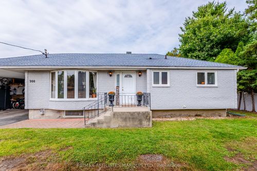 900 Osborne Ave, Cornwall, ON, K6J1K6 | Card Image