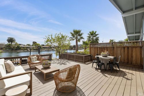 24 Porto Bello Dr, San Rafael, CA, 94901-4227 | Card Image