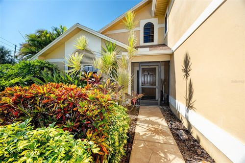 1229 Holiday Dr, Tarpon Springs, FL, 34689-2121 | Card Image