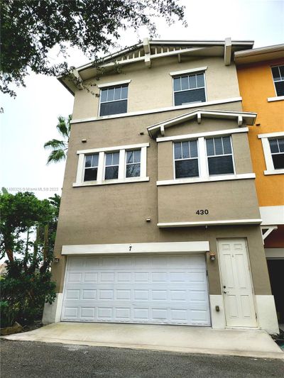 7 - 430 Amador Ln, Townhouse with 4 bedrooms, 3 bathrooms and null parking in West Palm Beach FL | Image 1