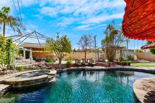 8318 Calmosa Ave, Whittier, CA, 90602 | Card Image