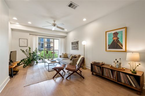 37-908 Nueces St, Austin, TX, 78701-2239 | Card Image