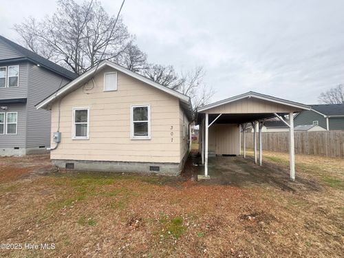 307 W Cypress St, Elizabeth City, NC, 27909-3921 | Card Image