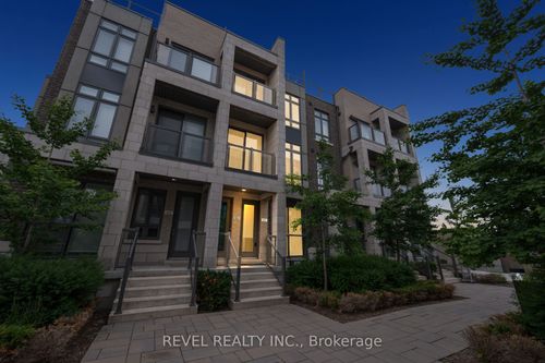 45-717 Lawrence Ave W, North York, ON, M6A0C6 | Card Image