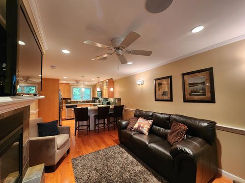 apt-5-1330 Lake St, Bristol, NH, 03222-4558 | Card Image