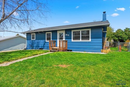 812 E Grant, Spearfish, SD, 57783 | Card Image