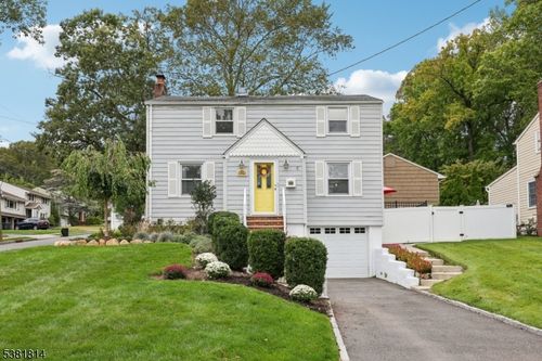 154 Forest Ave, Verona, NJ, 07044-1017 | Card Image