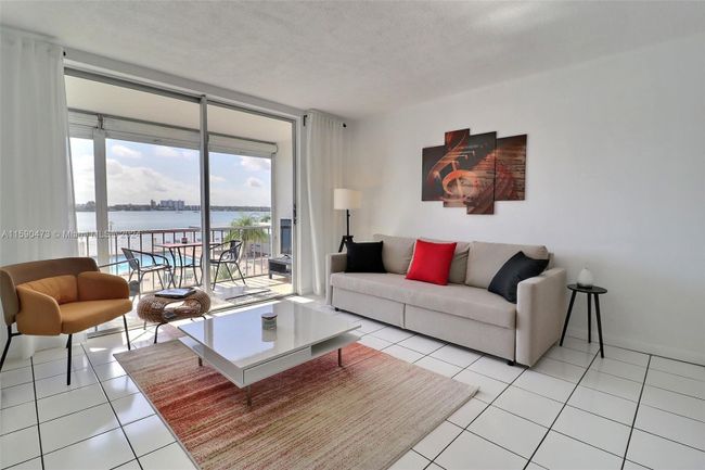 R209 - 3010 Marcos Dr, Condo with 1 bedrooms, 1 bathrooms and null parking in Aventura FL | Image 14