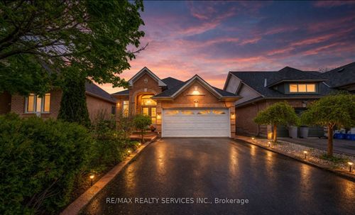 3 Orchid Dr, Brampton, ON, L7A1M4 | Card Image