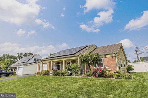 132 Edge Ln, Willingboro, NJ, 08046-2416 | Card Image