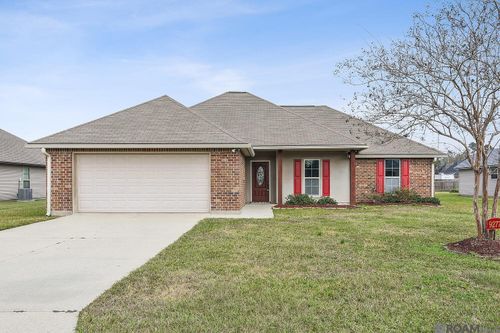 9277 Yellowfin Dr, Denham Springs, LA, 70726-3155 | Card Image