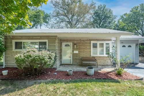 32 Saint Laurence, Florissant, MO, 63031 | Card Image