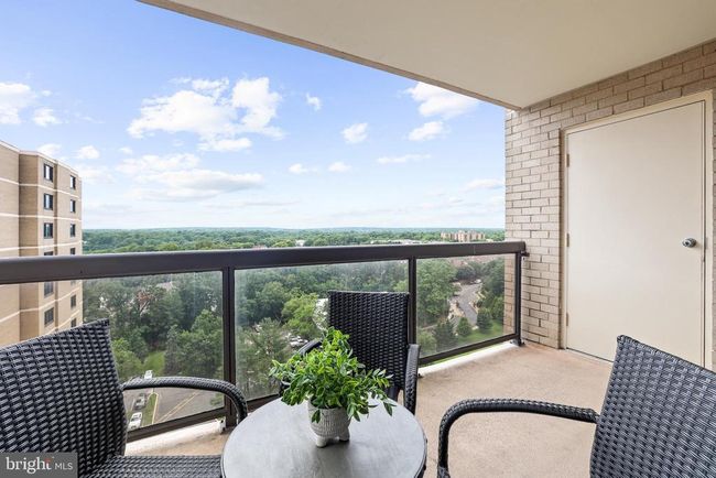 UNIT-1712 - 205 Yoakum Pkwy, Condo with 3 bedrooms, 2 bathrooms and null parking in ALEXANDRIA VA | Image 25