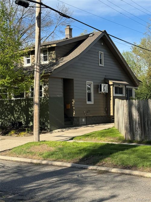 918 N Washington Ave, Royal Oak, MI, 48067-1740 | Card Image