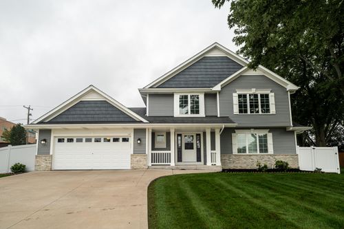 165 E Golden Ln, Oak Creek, WI, 53154-4505 | Card Image