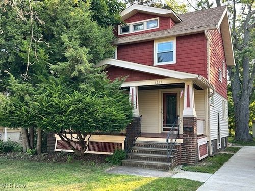 3727 Melbourne Ave, Cleveland, OH, 44111-5743 | Card Image