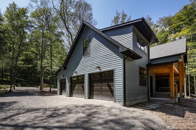 653 Watersound Trce, House other with 3 bedrooms, 3 bathrooms and 3 parking in Bruceton Mills WV | Image 27