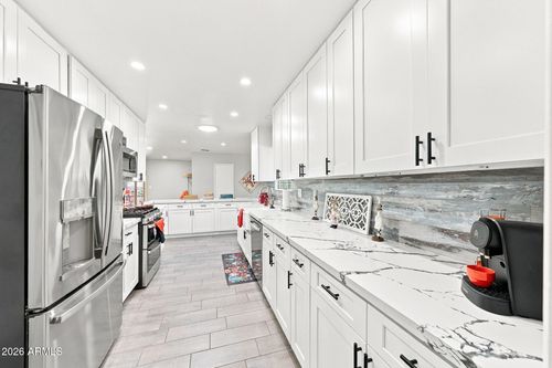 10718 W Cheryl Dr, Sun City, AZ, 85351-4367 | Card Image