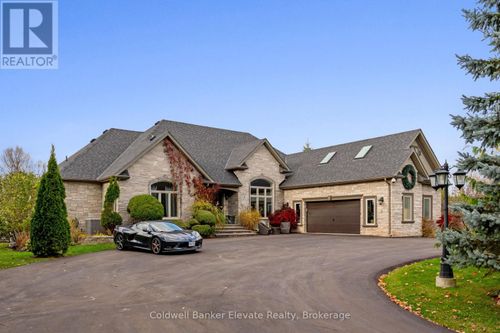 4 Abbitt Crescent, Halton Hills (Rural Halton Hills), ON, L7A1A6 | Card Image