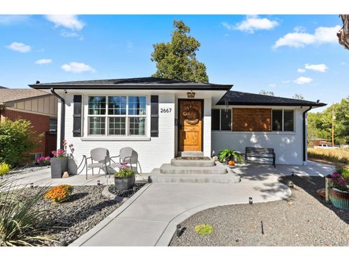 2667 S Clayton St, Denver, CO, 80210-6200 | Card Image