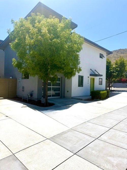 3070 Rockview Pl, San Luis Obispo, CA, 93401-6712 | Card Image