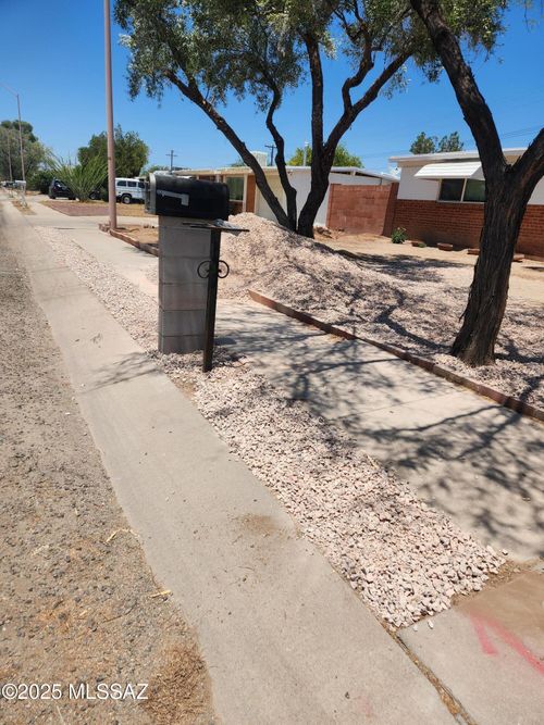 5225 E 26th Street, Tucson, AZ, 85711 | Card Image