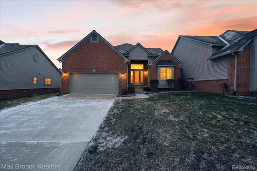 6166 Lochmore Dr, Commerce Township, MI, 48382-5131 | Card Image