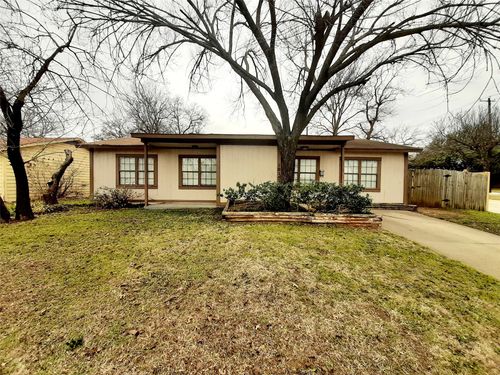 1015 Blanco Dr, Euless, TX, 76039-3267 | Card Image