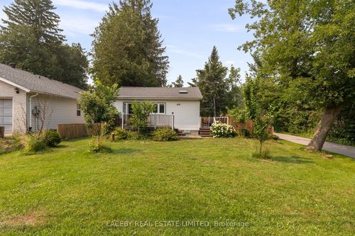 674 Chestnut St, Innisfil, ON, L9S2H7 | Card Image