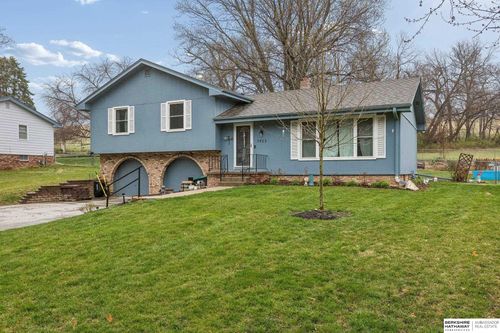 7923 Raven Oaks Drive, Omaha, NE, 68152 | Card Image