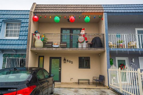 895 W 80th Pl, Hialeah, FL, 33014-3575 | Card Image