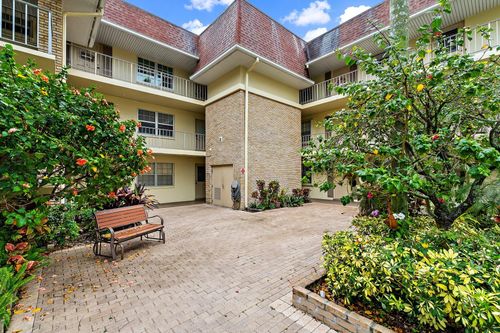 131-5570 Tamberlane Cir, Palm Beach Gardens, FL, 33418-4106 | Card Image