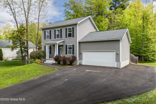40 Tom Sawyer Dr, Wilton, NY, 12831-3341 | Card Image