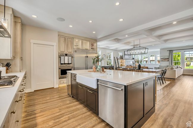 2040 E Lambourne Ave, House other with 7 bedrooms, 7 bathrooms and 12 parking in Millcreek UT | Image 14