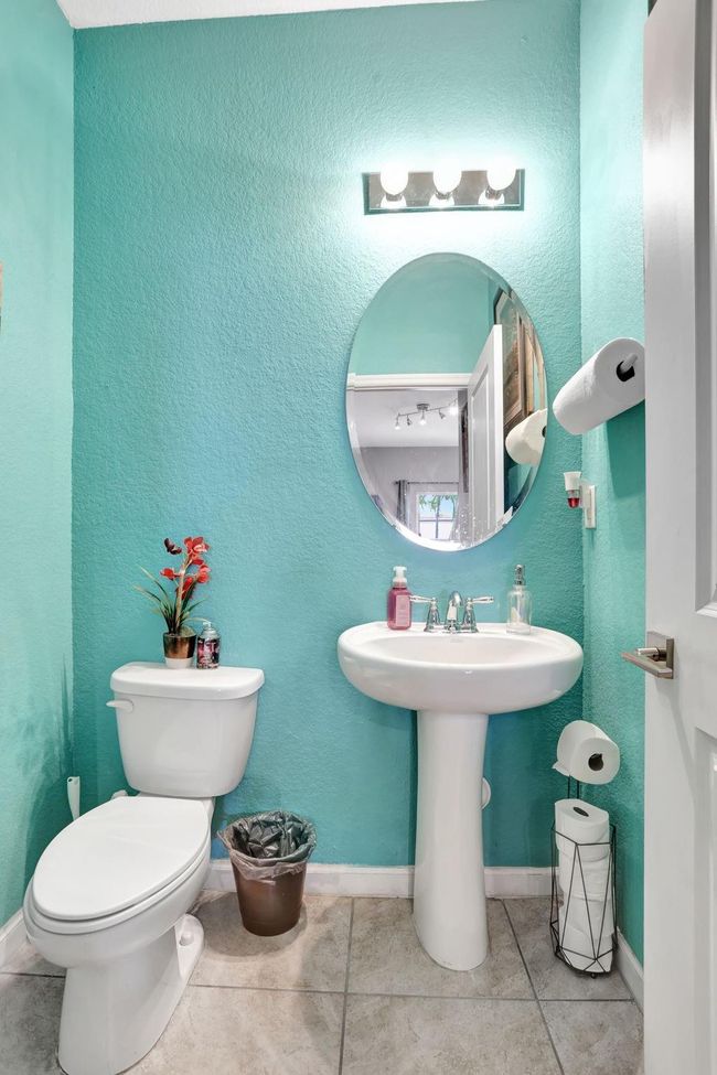 3513 Nw 29 Th Ct, Townhouse with 2 bedrooms, 3 bathrooms and null parking in Lauderdale Lakes FL | Image 17