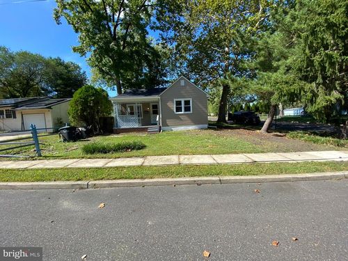 900 Scott Ave, Lindenwold, NJ, 08021-3532 | Card Image