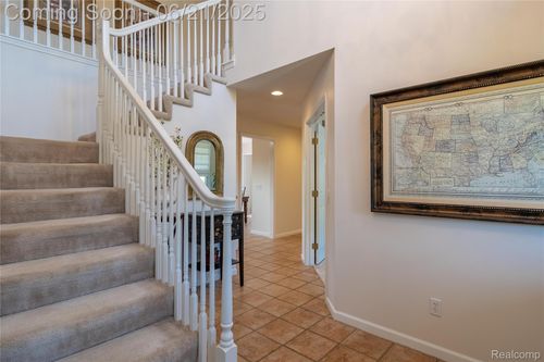 48671 Timber Crest Ct, Plymouth, MI, 48170-5271 | Card Image