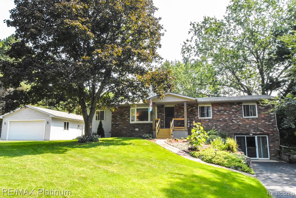 King Rd, Howell, MI 48843 #1