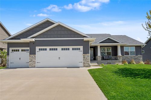 733 Raleigh Lane, Marion, IA, 52302 | Card Image