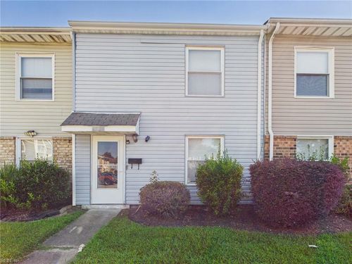4524 Greenwood Dr, Portsmouth, VA, 23701-3106 | Card Image