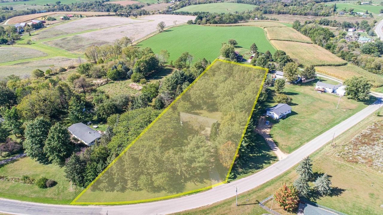 Old Lancaster Rd, Platteville, WI 53818