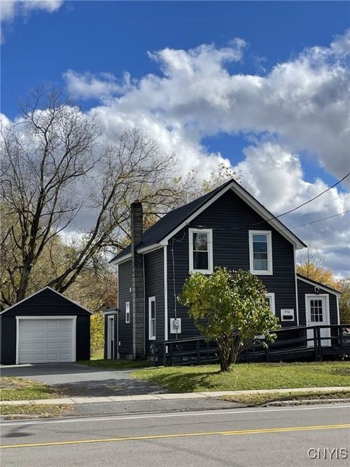 750 Bradley St, Watertown, NY, 13601-1251 | Card Image