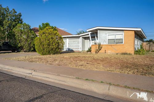 709 Beckley Dr, Midland, TX, 79703-7043 | Card Image