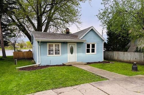 N6212 W Lakeshore Drive, Burlington, WI, 53105 | Card Image