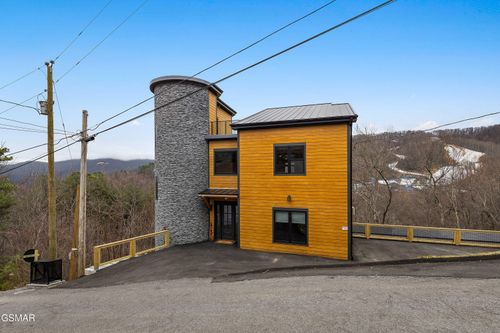 1253 Bavarian Way, Gatlinburg, TN, 37738 | Card Image