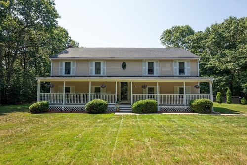 67 Roxy Cahoon Rd, Plymouth, MA, 02360-1930 | Card Image