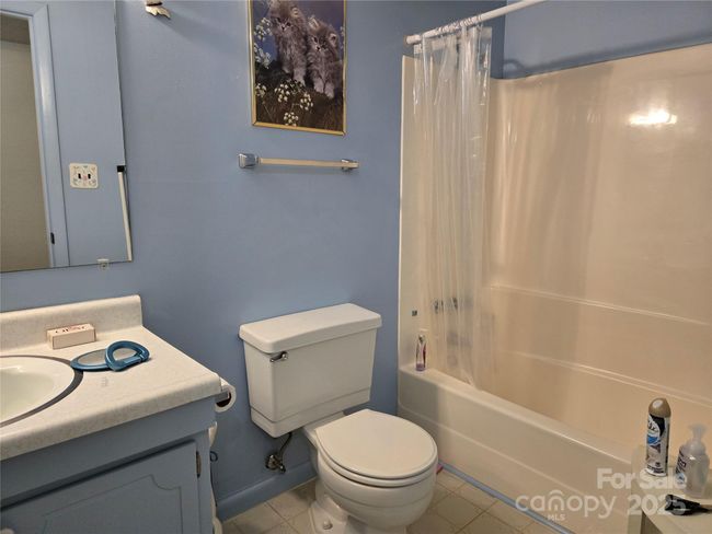 APT-107D - 2205 Sunderland Rd, Condo with 3 bedrooms, 2 bathrooms and null parking in Winston-Salem NC | Image 18